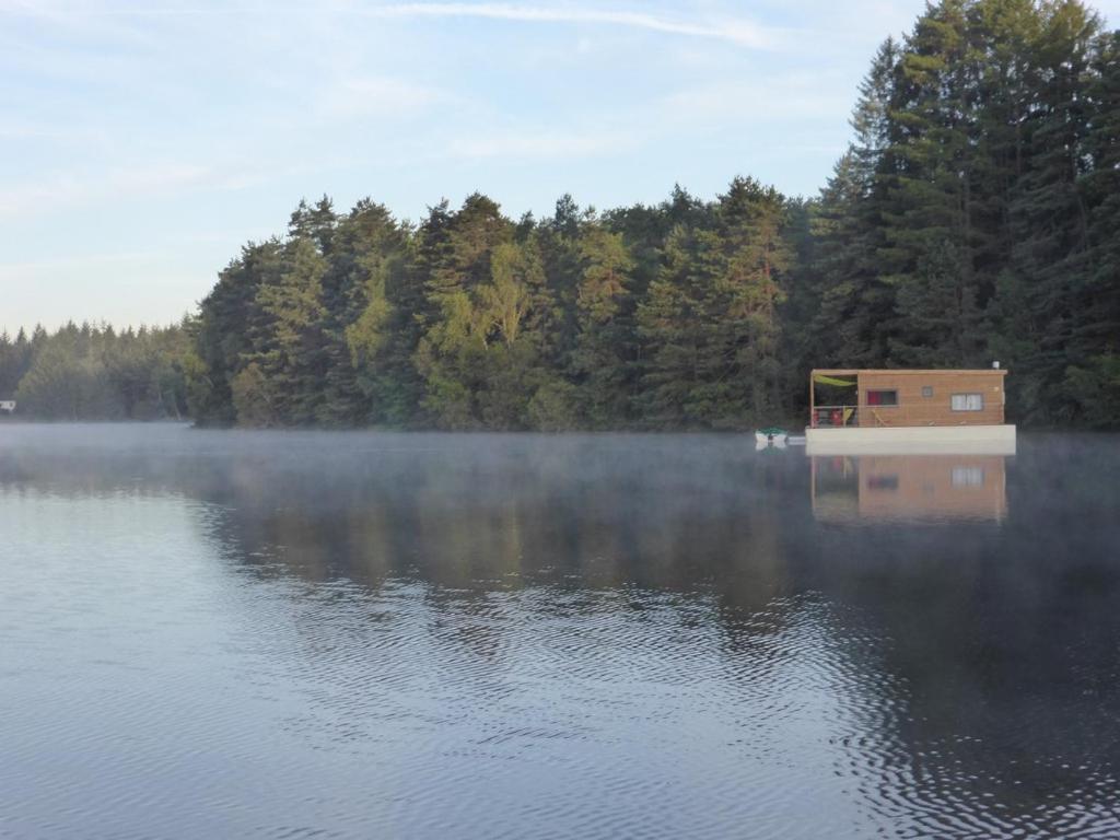 Hotel Domaine Des Etangs De Taysse Espagnac Exteriér fotografie